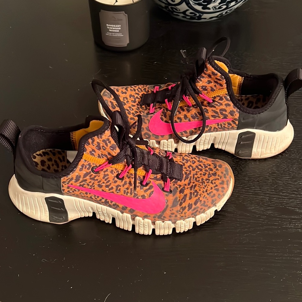 Nike Leopard + hot pink Bandier edition